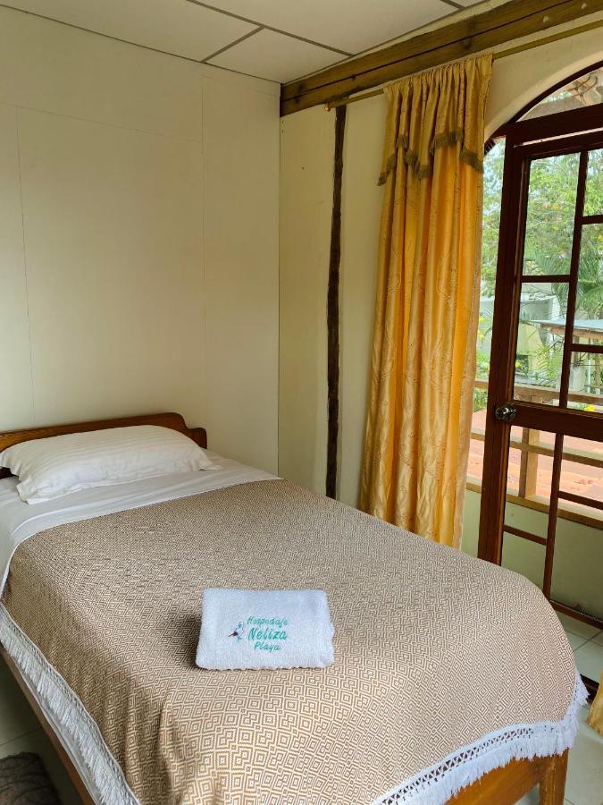 Nelyza'S Suites & Adventure Puerto Ayora  Dış mekan fotoğraf